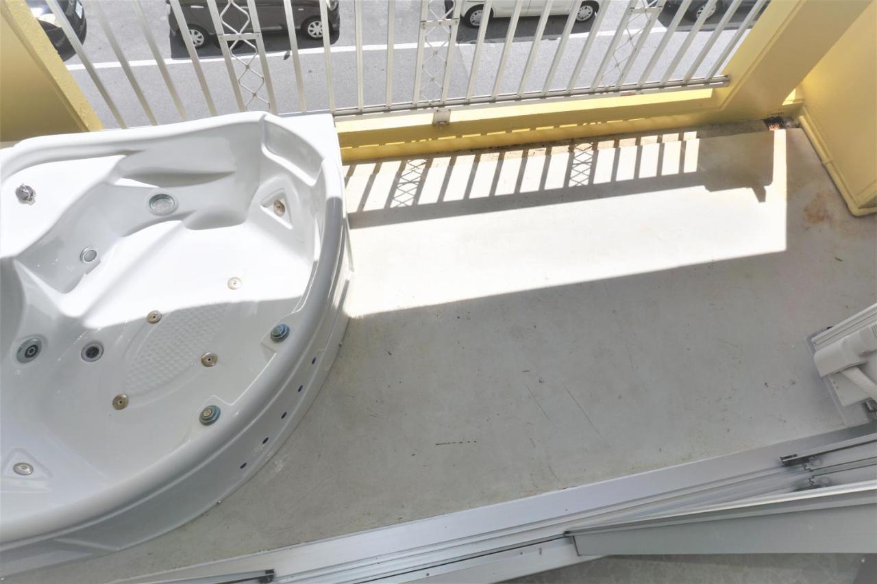 Hotel Okinawa Ocean Front Chatan Exterior foto