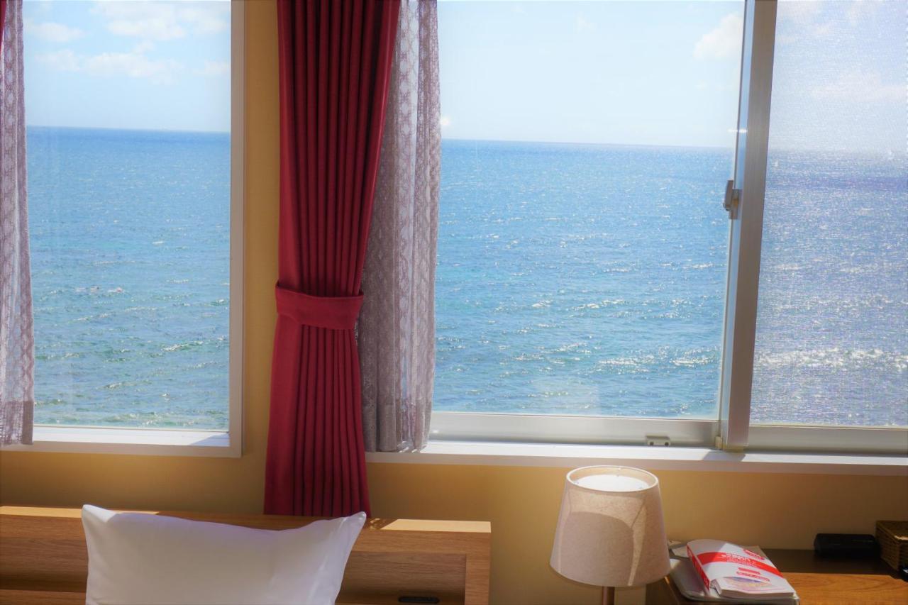 Hotel Okinawa Ocean Front Chatan Exterior foto