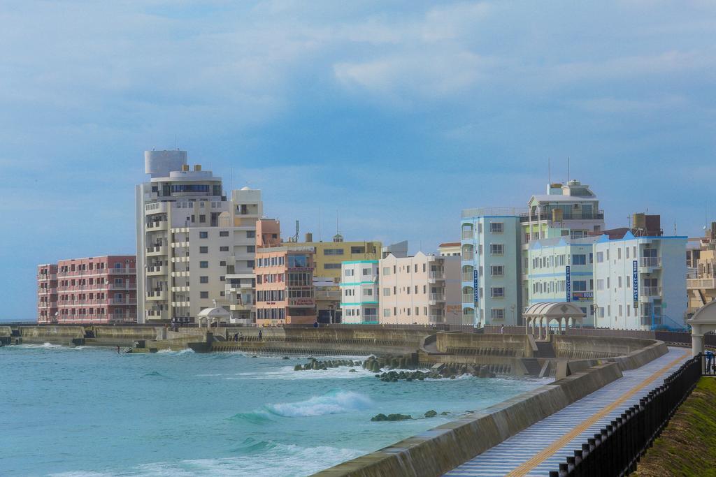 Hotel Okinawa Ocean Front Chatan Exterior foto
